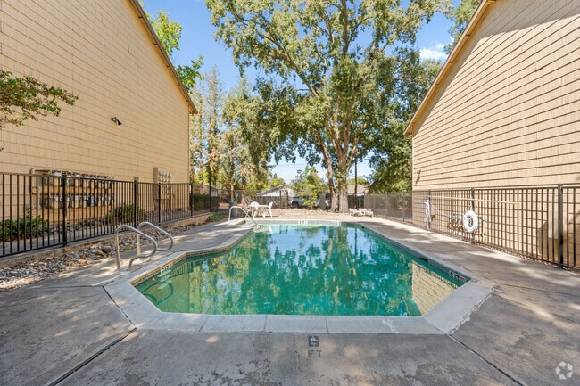 Building Photo - Walnut Village Rental