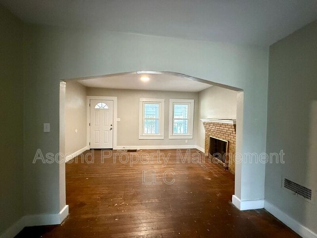 Photo - 203 N St Marks Ave