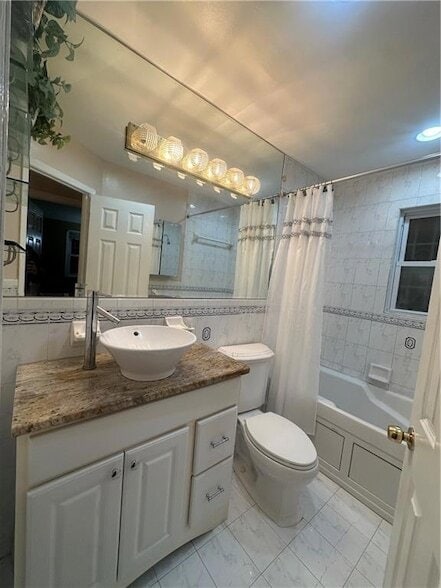 Photo - 2198 Canarsie Rd