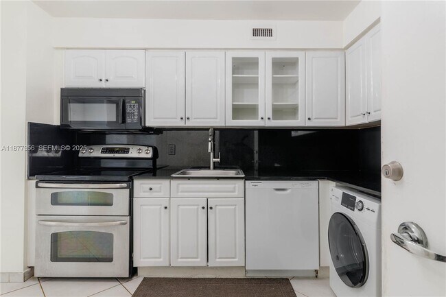 Photo - 6770 Indian Creek Dr Unit 14E