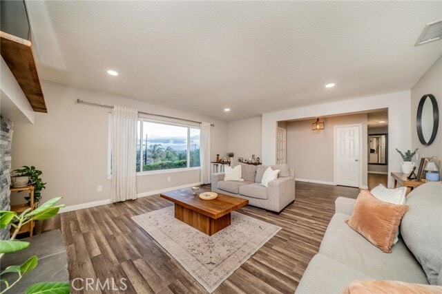 4659 Crestview Dr