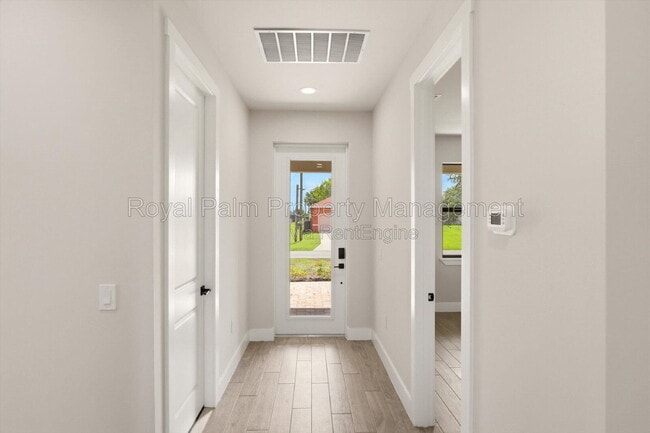 Photo - 3750 NE 13th Ave