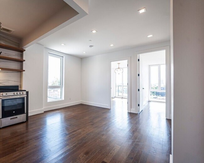 Photo - 1595 Broadway