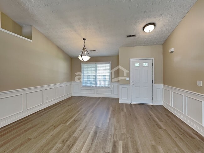 Photo - 11 Sparrow Ln