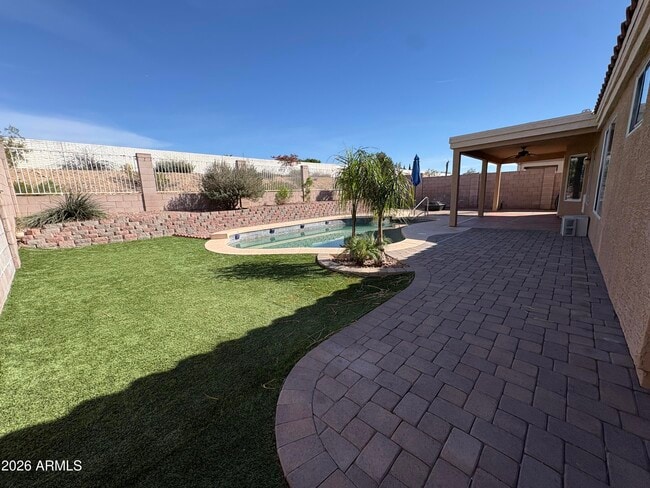 Building Photo - 17901 N 111th Dr