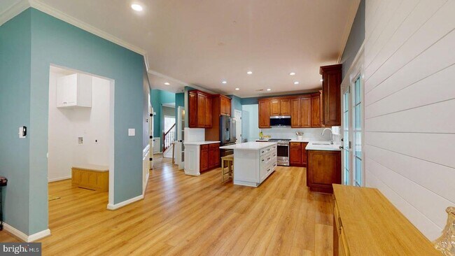 Photo - 14 Palace Ln