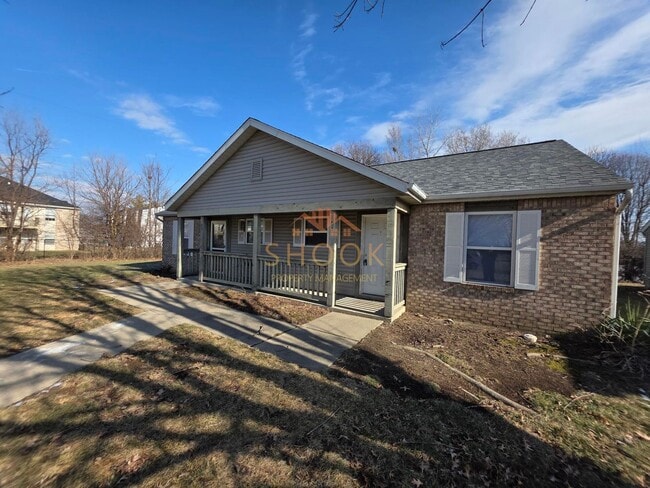 Building Photo - 2801/2803 Plaza Ln Unit 2803 Plaza Ln