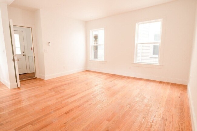 Photo - 41 Bromfield St Unit 1