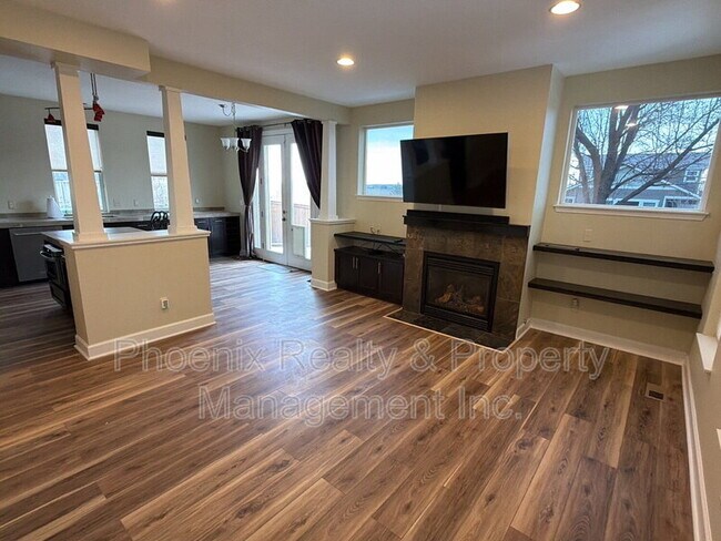 Photo - 454 N Finch Ave