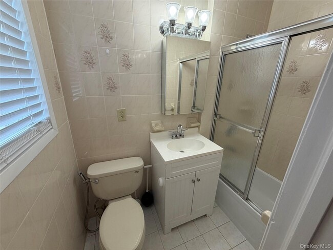 Photo - 83-11 169th St