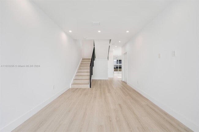 Photo - 1644 SW 19th St
