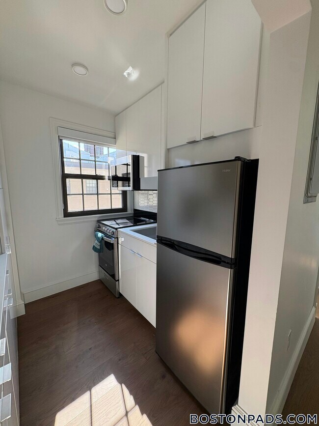 1200 Massachusetts Ave Unit 517