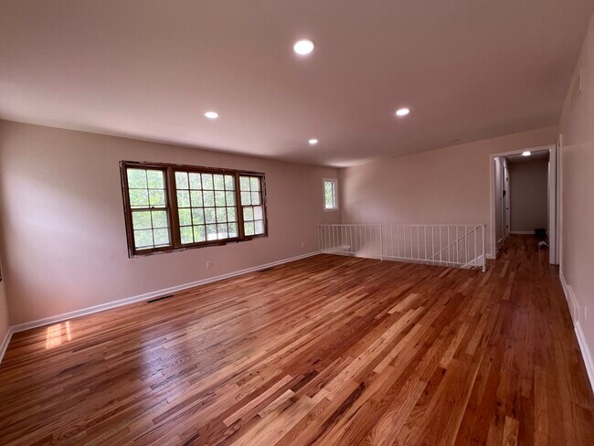 Photo - 1900 E 28th Ave