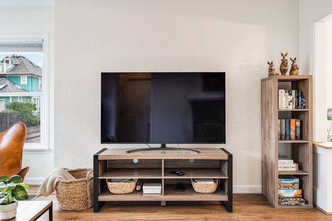 Photo - 715 W Wheeler St Unidad SI ID1036024P