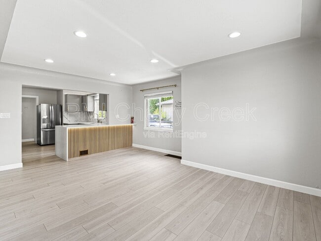 Photo - 550 Winona Ct