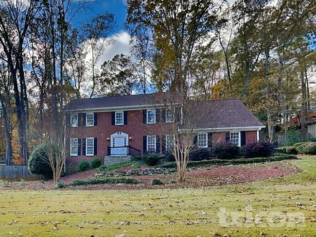 Building Photo - 361 Willow Glenn Dr