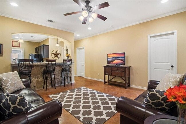 Photo - 111 Kimber Ln