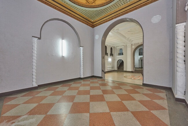 Photo - 1511-1521 Sheridan Ave