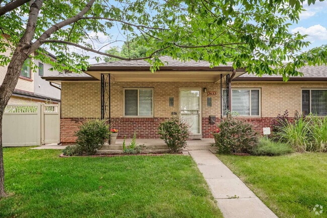 Building Photo - Two bedroom gem in the heart of Sloan's! Rental