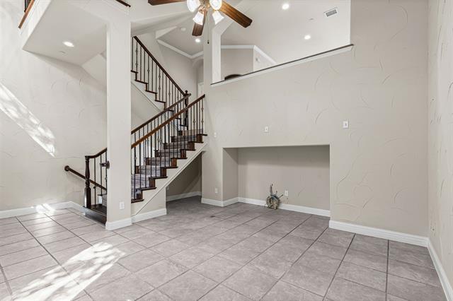 Photo - 5717 Lunsford Rd