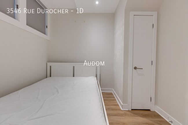 Photo - 3546 Rue Durocher Unit 1D