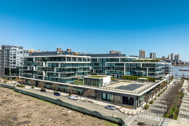 Photo - RiverParc 1200 Avenue