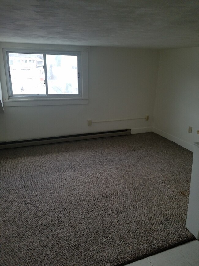 Photo - 141 W High St Unit 141 West High Street -141-4