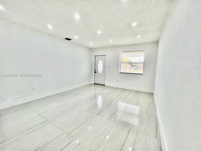Photo - 917 NW 103rd St Unit 917
