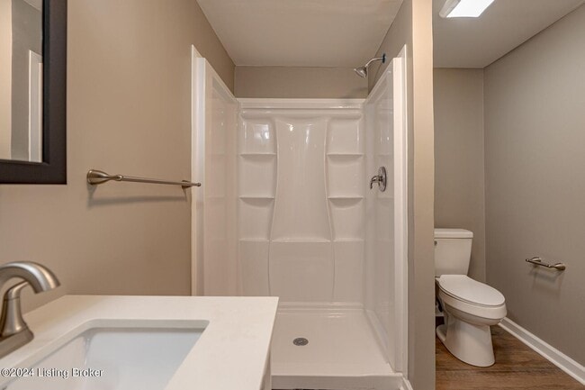 Photo - 1246 Schiller Ave