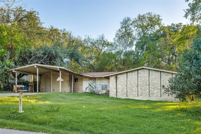Building Photo - 607 Thrush Ave Unit B Rental