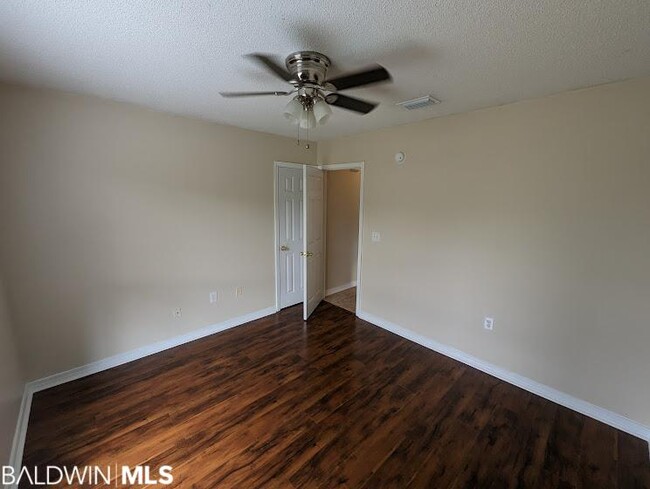 Photo - 12971 Labradors Run