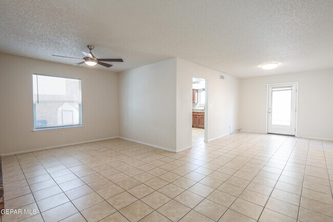 Photo - 11617 Soberana Ln