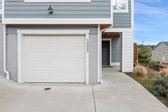 Photo - Luxury Townhome in Central Kitsap