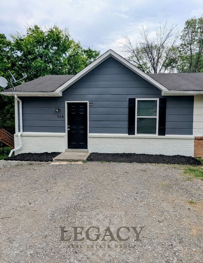 Building Photo - 508 Cedarmont Dr