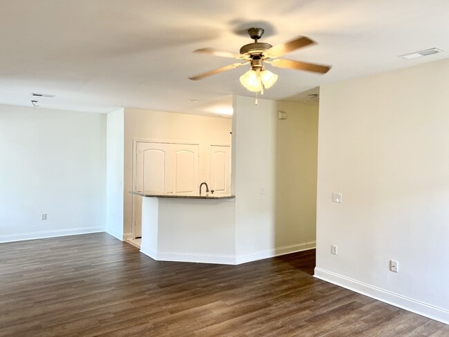 Photo - 43225 Creek Cir