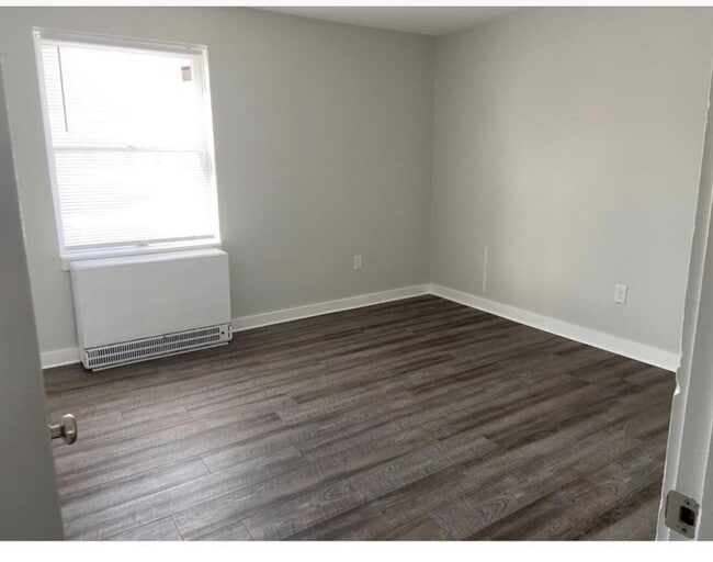 Photo - 45 W Main St