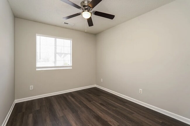 Photo - 2682 Stratford Lake Ct