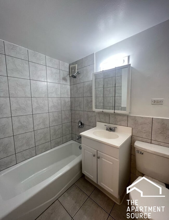 Photo - 4180 N Marine Dr Unit 1206