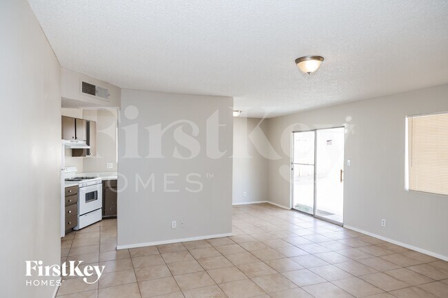 Photo - 5265 Saratoga Dr