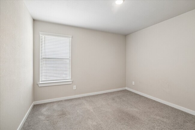 Photo - 21759 Thicket Point Ln