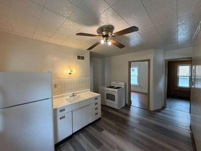 Photo - 2404 W Lapham St