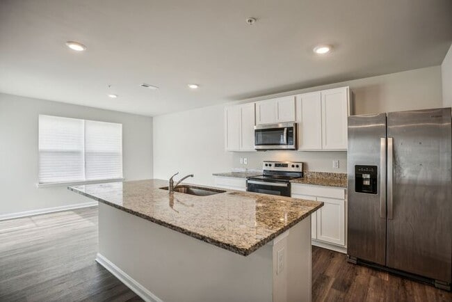 Photo - 322 Forest Edge Ave