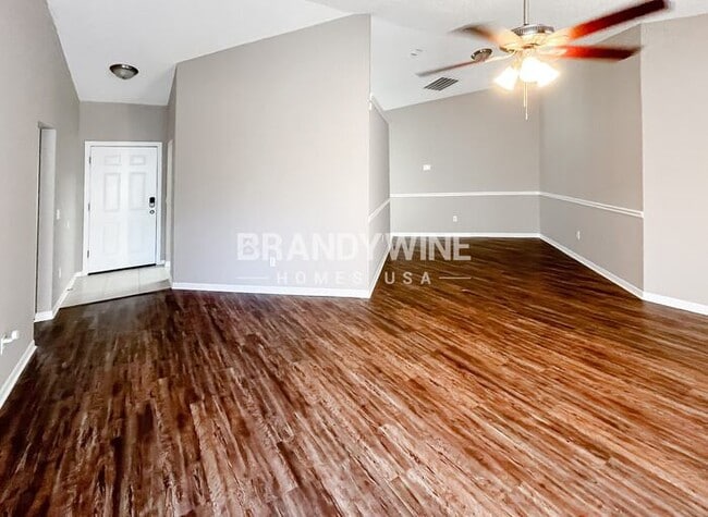 Photo - 8592 Bandera Cir W