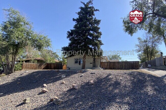 Building Photo - 636 Tennyson St