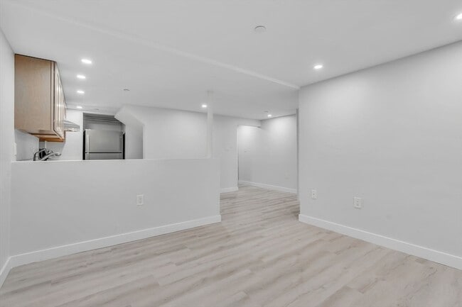 Photo - 74 Ruthven St Unit G
