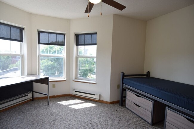 Photo - 3 Bedroom, 1 Bath Unit CV 118-L