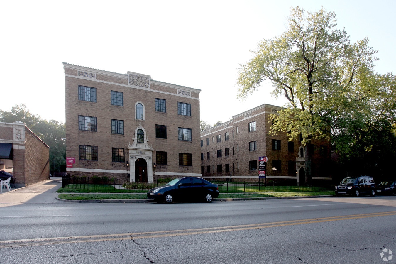 Photo - College Court Condominiums