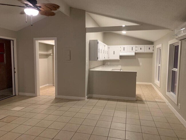 Photo - 107 E Venus Ln Unit 1