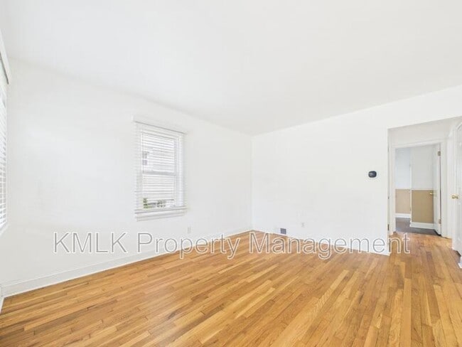 Photo - 1263 Atwood Ave