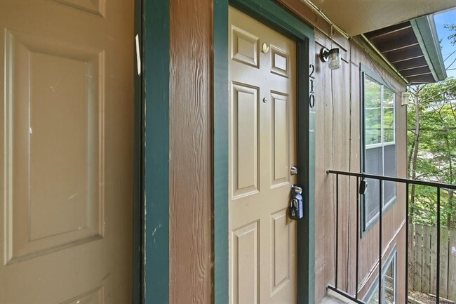 Photo - 2319 Greenfield Pkwy Unit 210